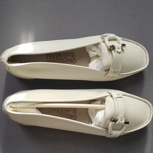 Salvatore Ferragamo loafer, white, size 7